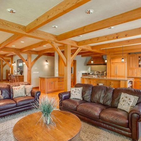 Snowgrass Lodge - River, Mountain Views & Hot Tub Leavenworth Exteriör bild