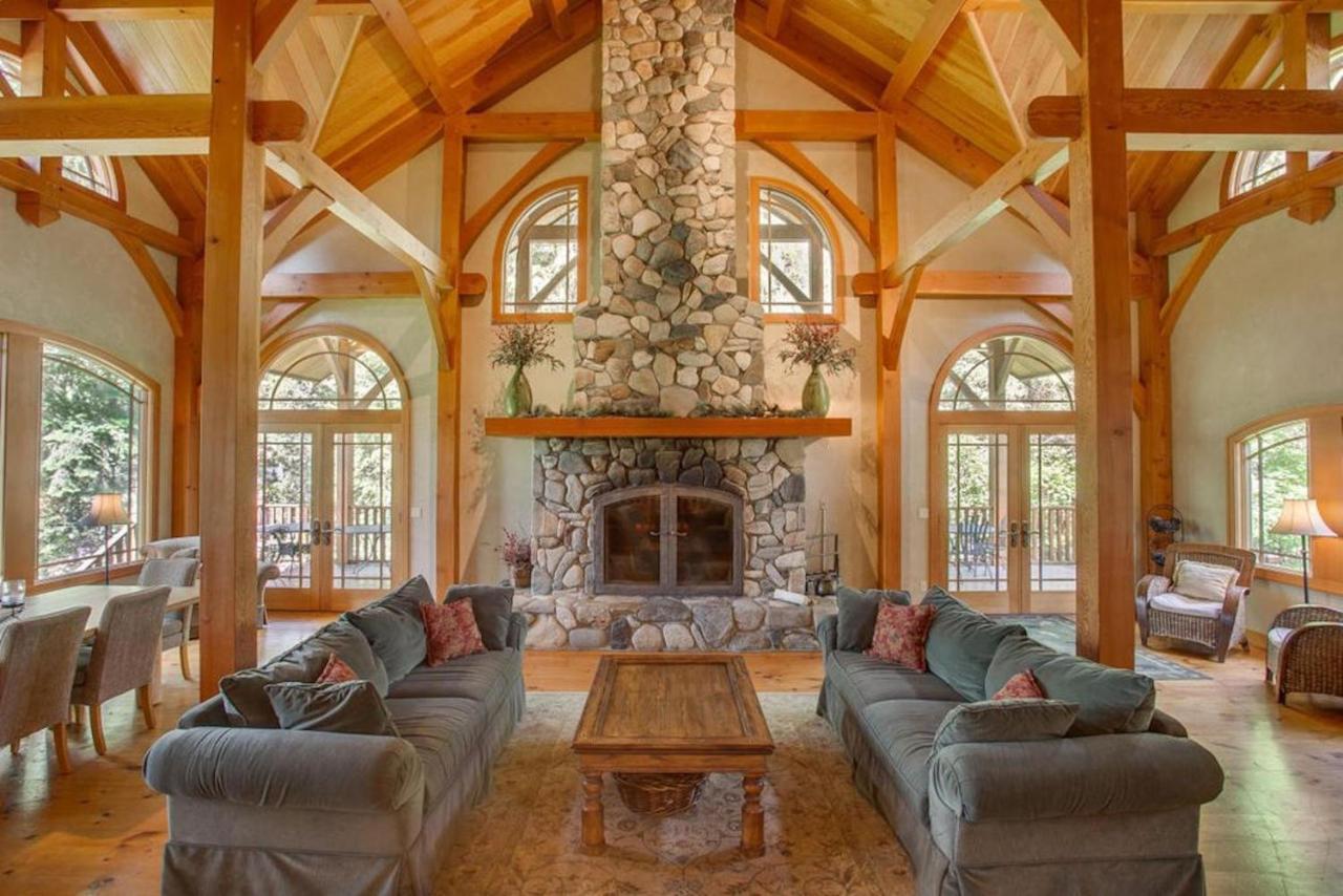 Snowgrass Lodge - River, Mountain Views & Hot Tub Leavenworth Exteriör bild