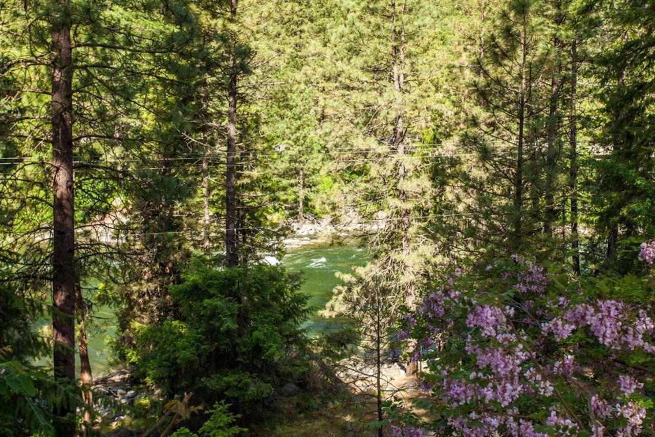 Snowgrass Lodge - River, Mountain Views & Hot Tub Leavenworth Exteriör bild