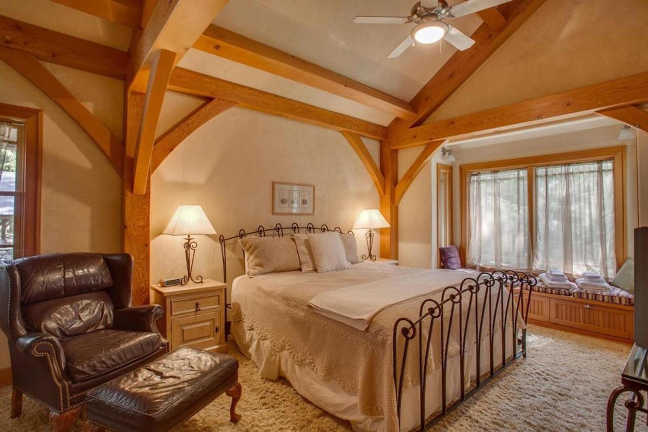 Snowgrass Lodge - River, Mountain Views & Hot Tub Leavenworth Exteriör bild