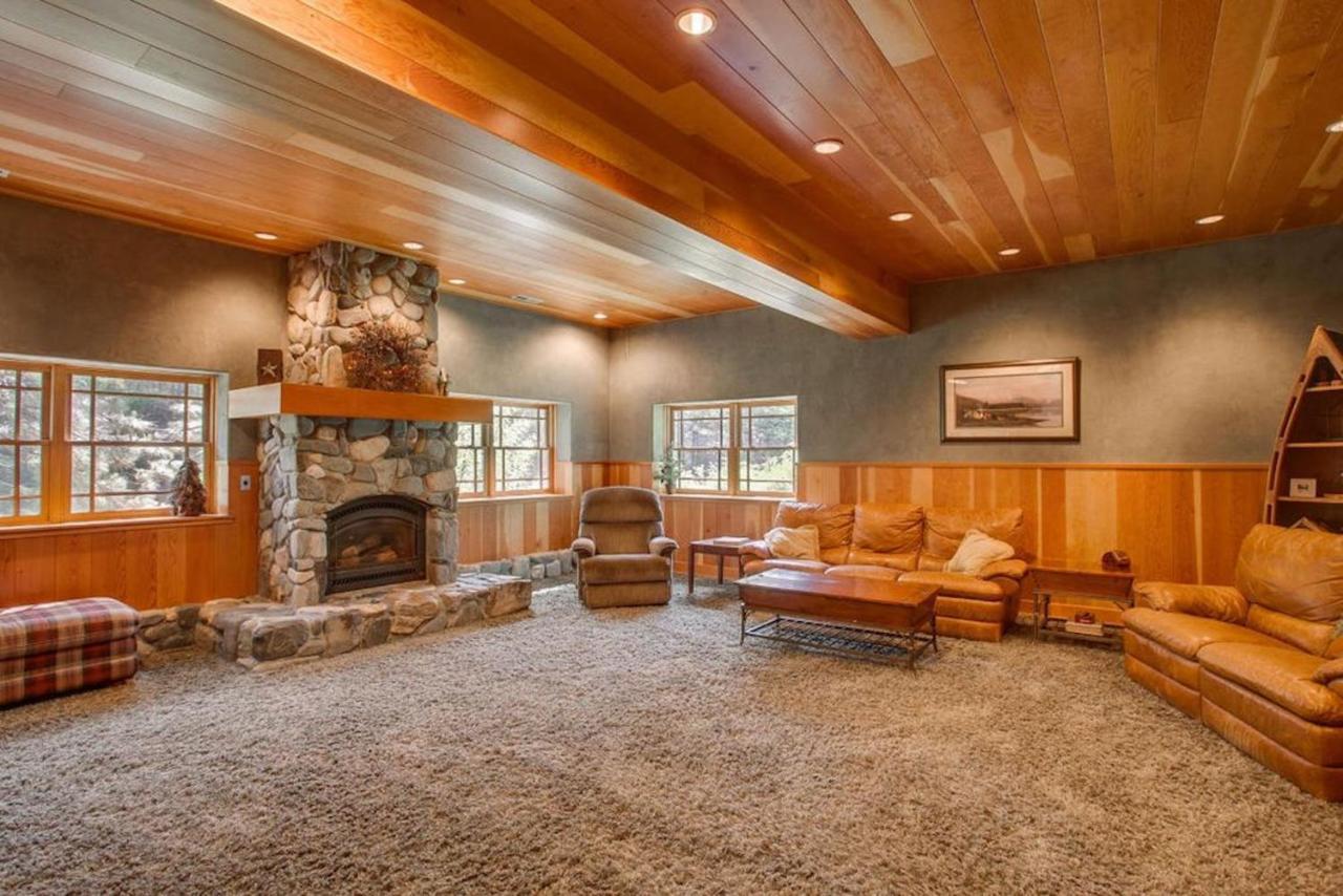 Snowgrass Lodge - River, Mountain Views & Hot Tub Leavenworth Exteriör bild